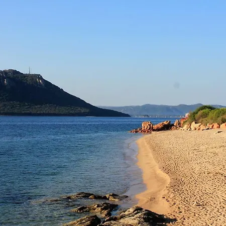 Cala Corsa - 3 Et 4 Cala Rossa Porto-vecchio - Entièrement Climatisées à 5 Minutes à Pied De La Cala Rossa Porto-Vecchio (Corsica)