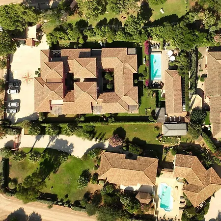 Willa Cala Corsa - 3 Et 4 - Cala Rossa Porto-vecchio - Entierement Climatisees Avec Piscine Chauffee Partagee Et Piscines Privees - Internet Gratuit *