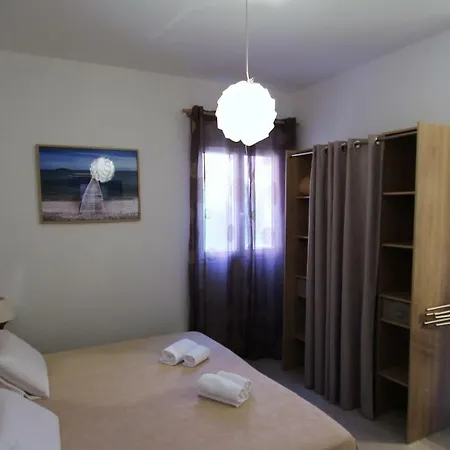 Cala Corsa - 3 Et 4 - Cala Rossa Porto-vecchio - Entierement Climatisees Avec Piscine Chauffee Partagee Et Piscines Privees - Internet Gratuit *